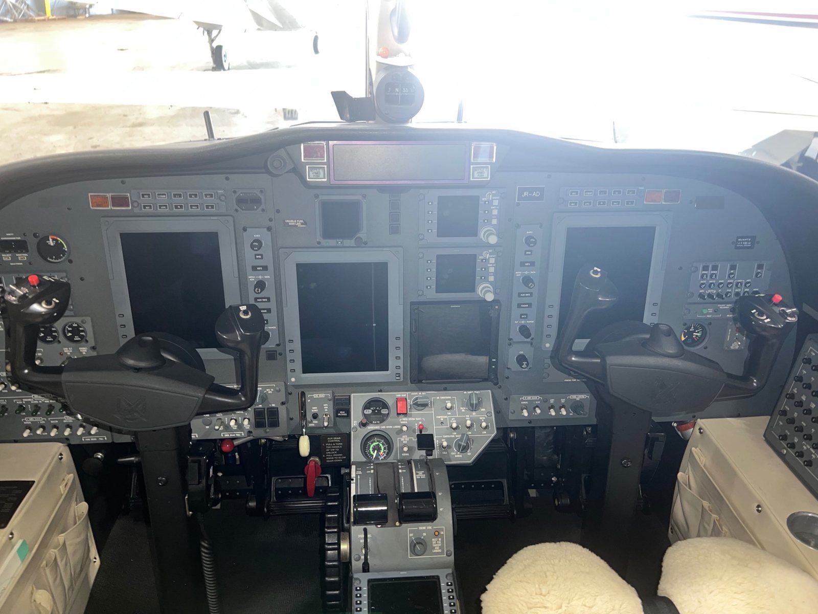 Citation 525 Garmin GTN750 GTX345R and GTX335R avionics installation