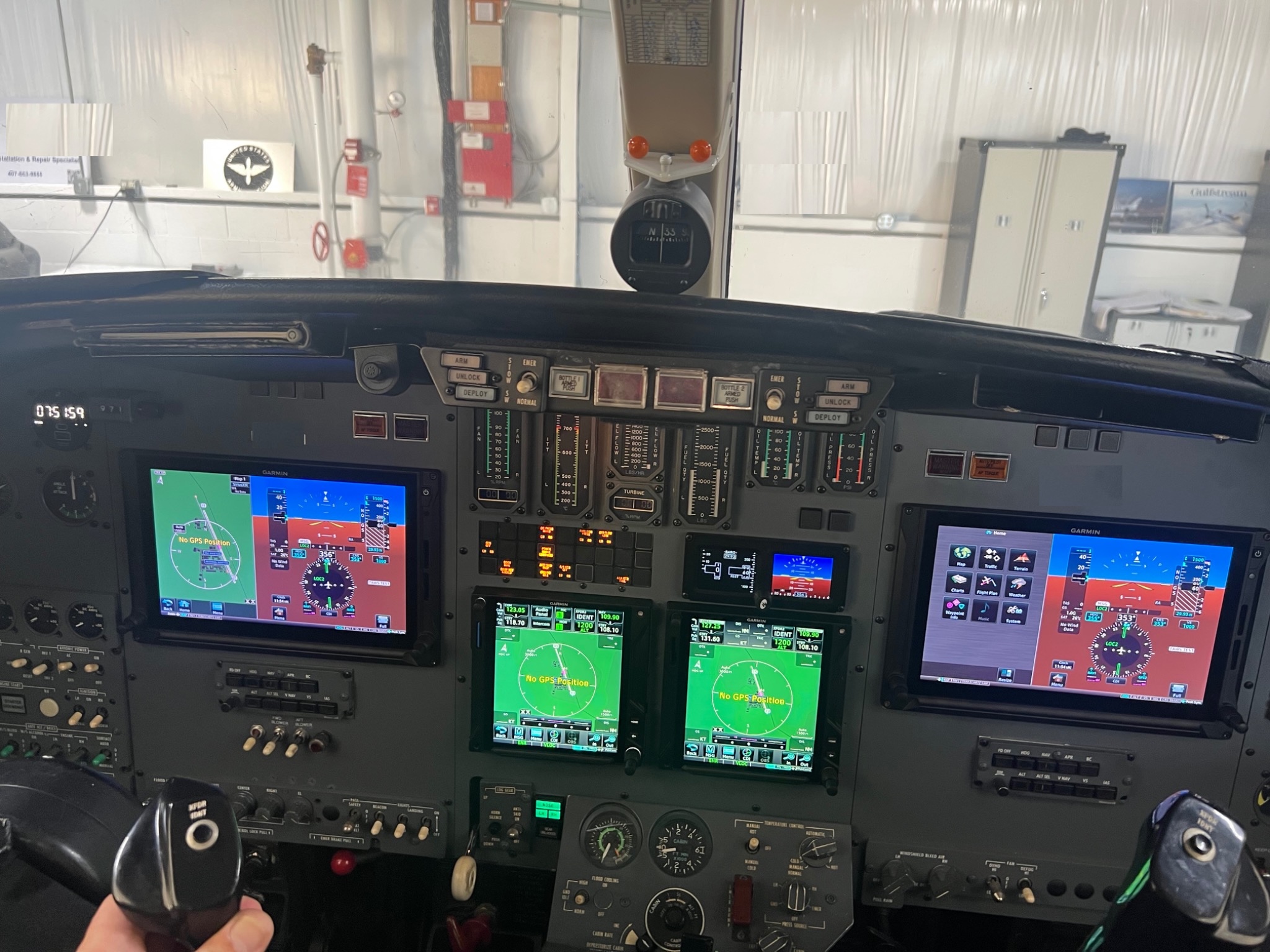 Garmin avionics flight deck upgrade